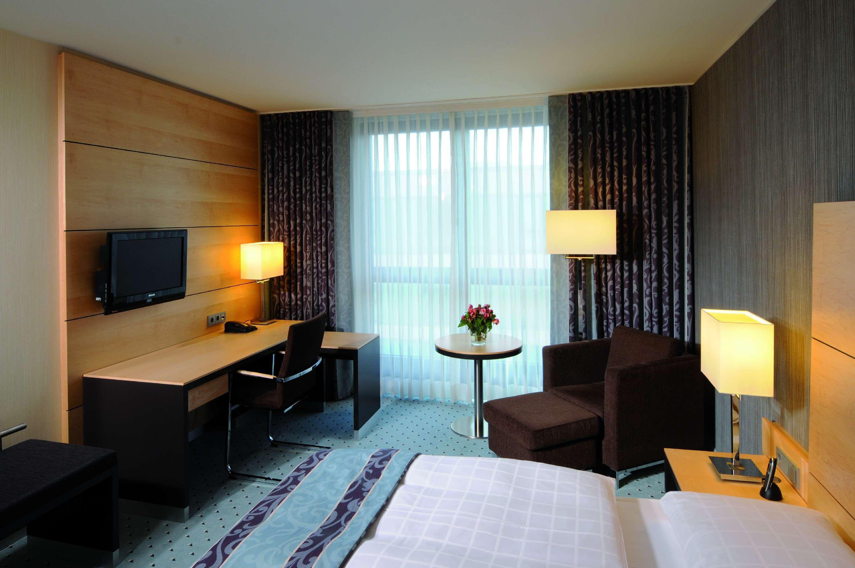 Maritim Hotel Dusseldorf Room photo